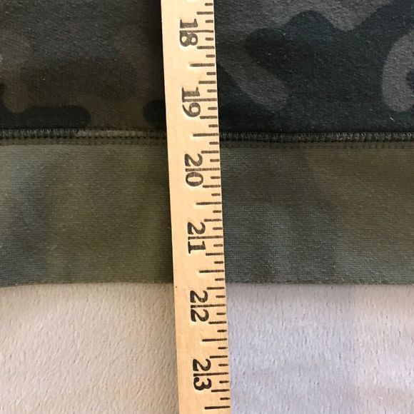 Eddie Bauer Camo Sweater Womens Small Pullover Green Spell Out Logo Casual - Picture 4 of 6